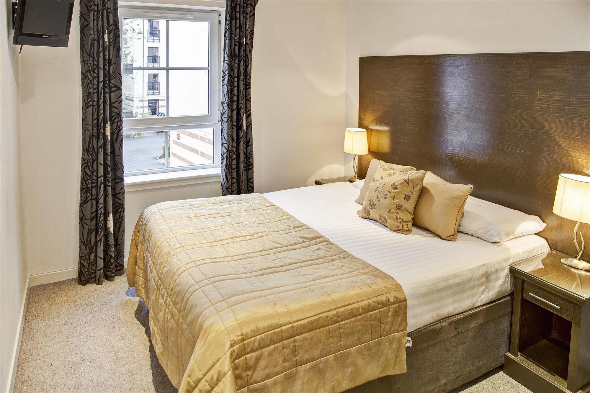 Fountain Court Apartments - Grove Executive เอดินบะระ ภายนอก รูปภาพ